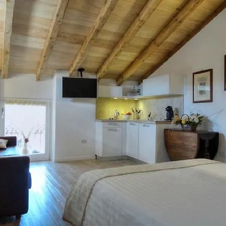 Ai Musei ベッド・アンド・ブレックファスト 3*